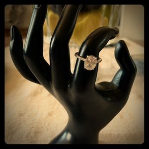 CZ STERLING SILVER OVAL STONE RING